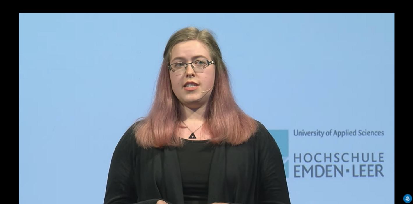 Christina Dickmann, Studentin und Co-Moderation