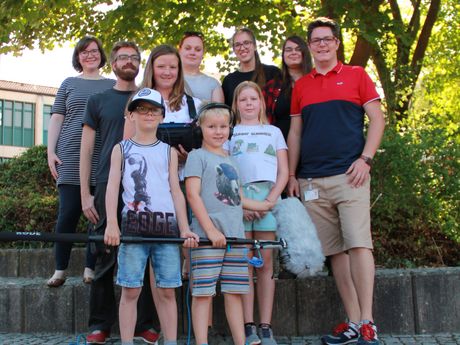 Für das Hörspiel machten die Kinder auch Außenaufnahmen auf dem Hochschulgelände.