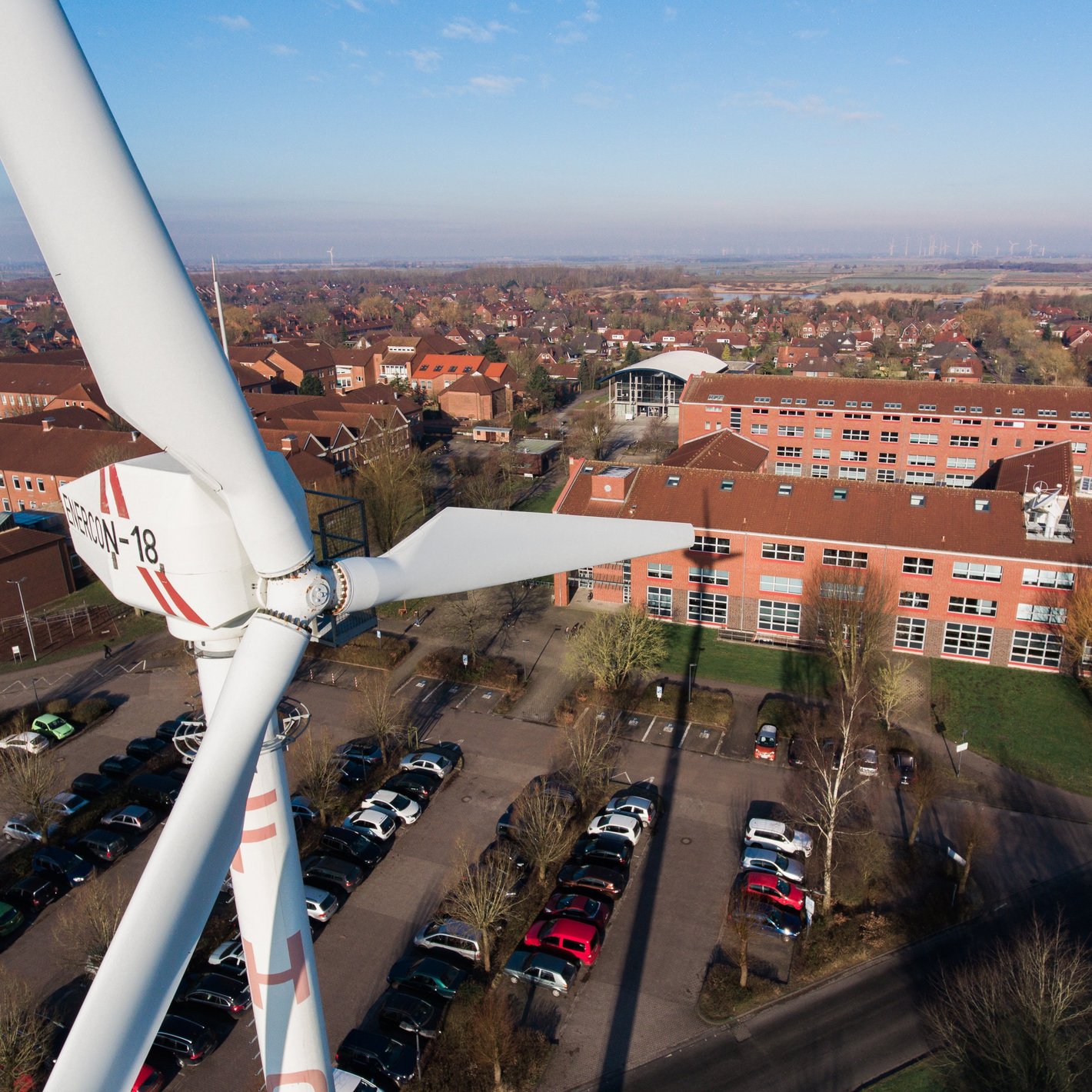 Windenergieanlage auf dem Campus