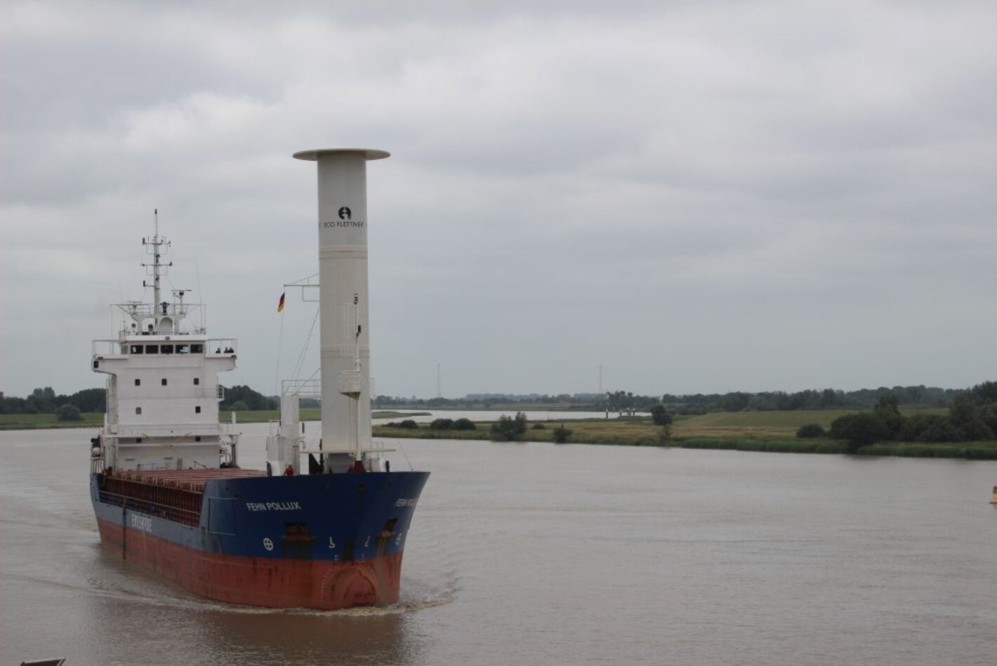 „Fehn Pollux“ auf Probefahrt nach der Umrüstung
