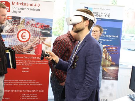 Person mit VR-Brille